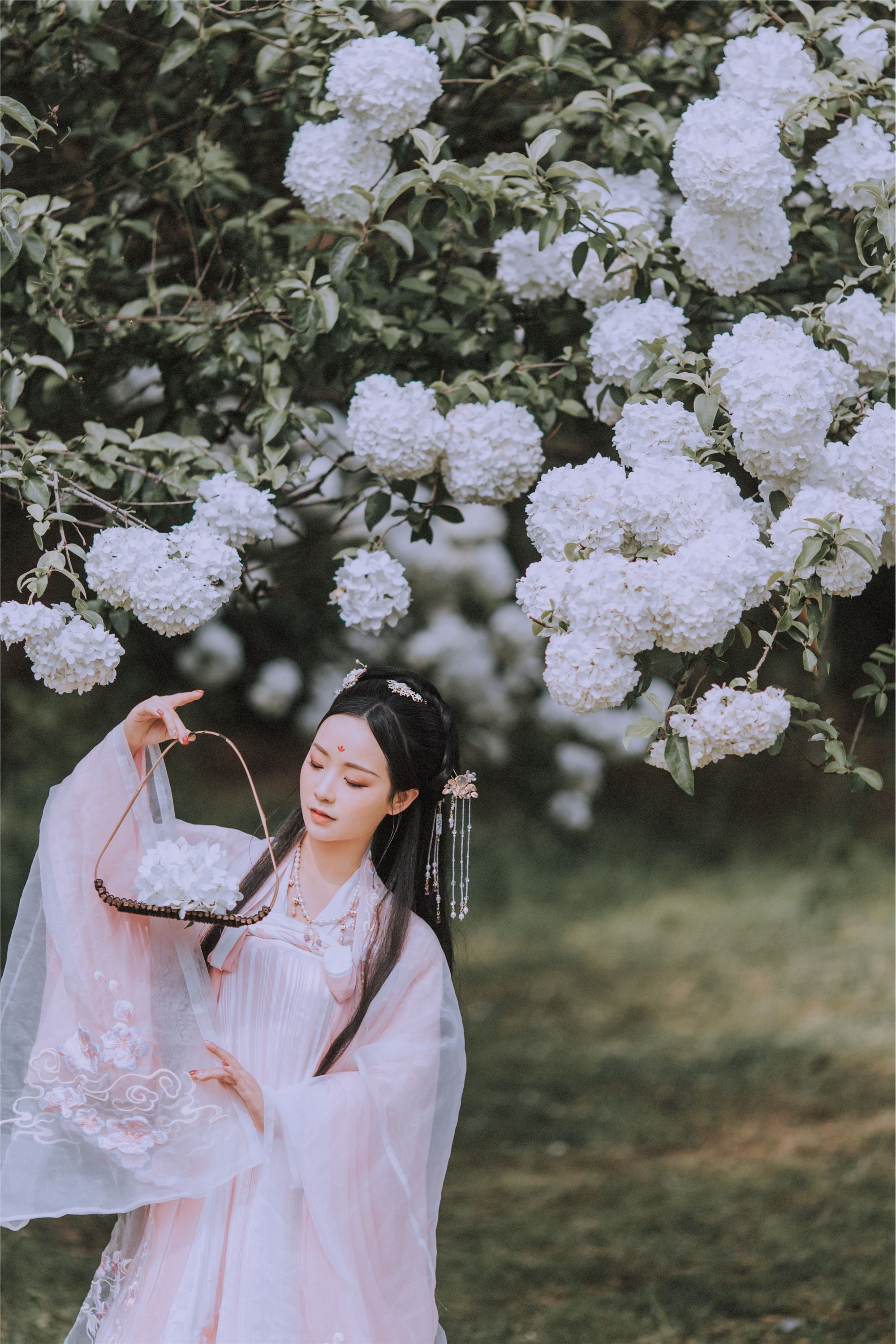 YITUYU艺图语 2021.09.02 满袖春 Seven